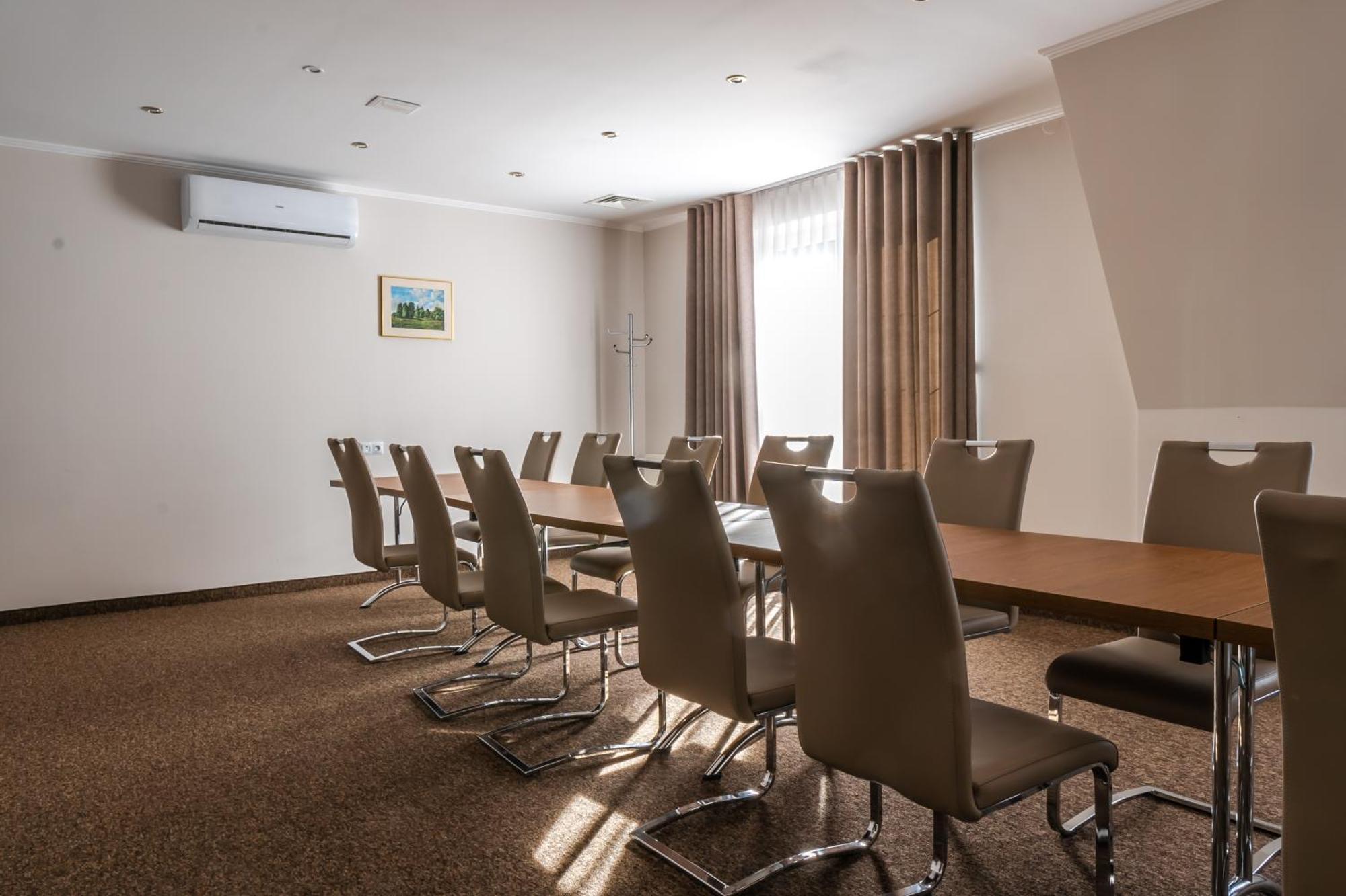 Hotel Palacowa Narol Экстерьер фото